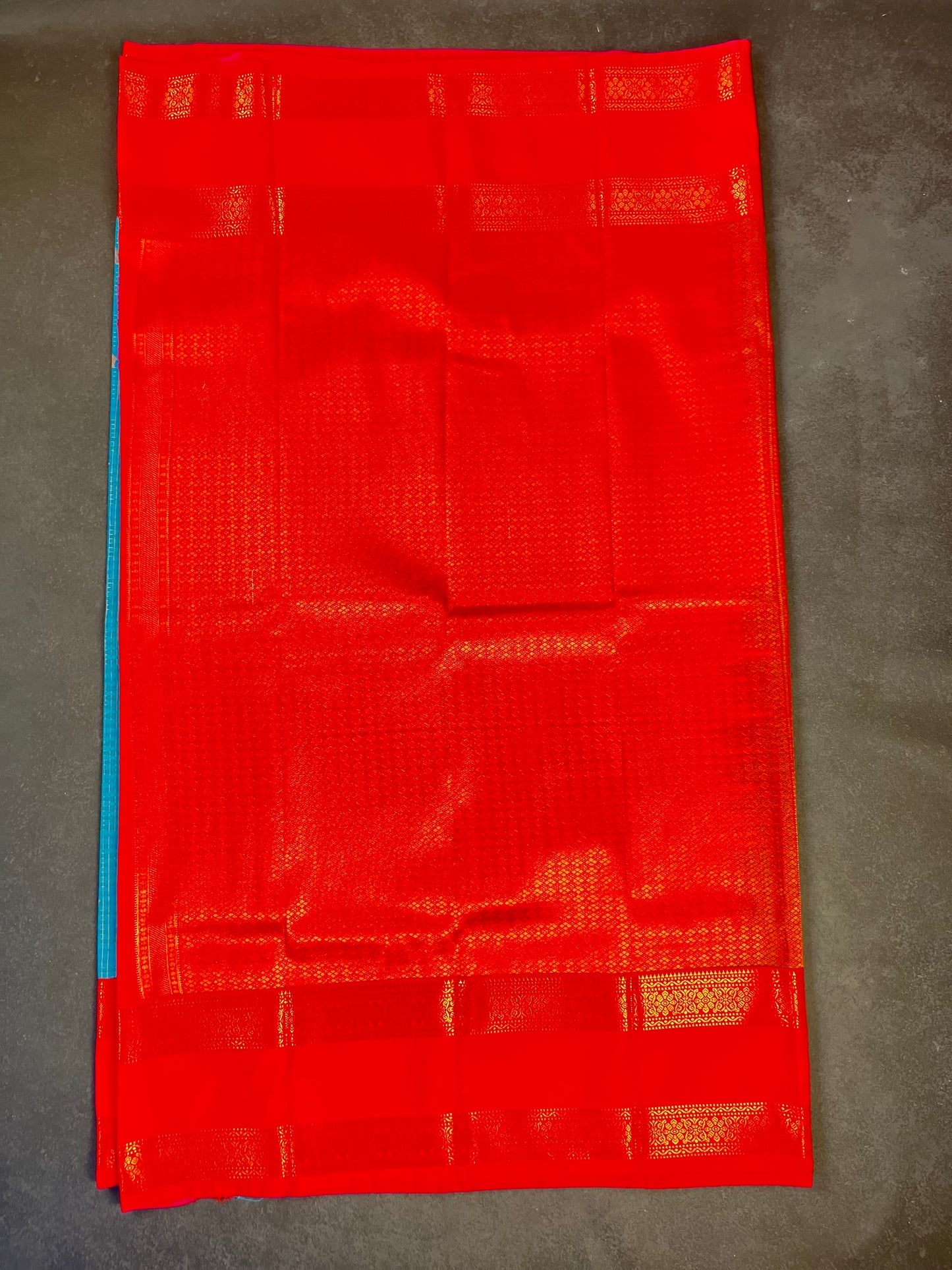 Turquoise Blue & Dark Pink Kanchipuram Silk Blend Saree – Checked Vairaoosi Pattern, Small Buttas & Golden Zari Double Border