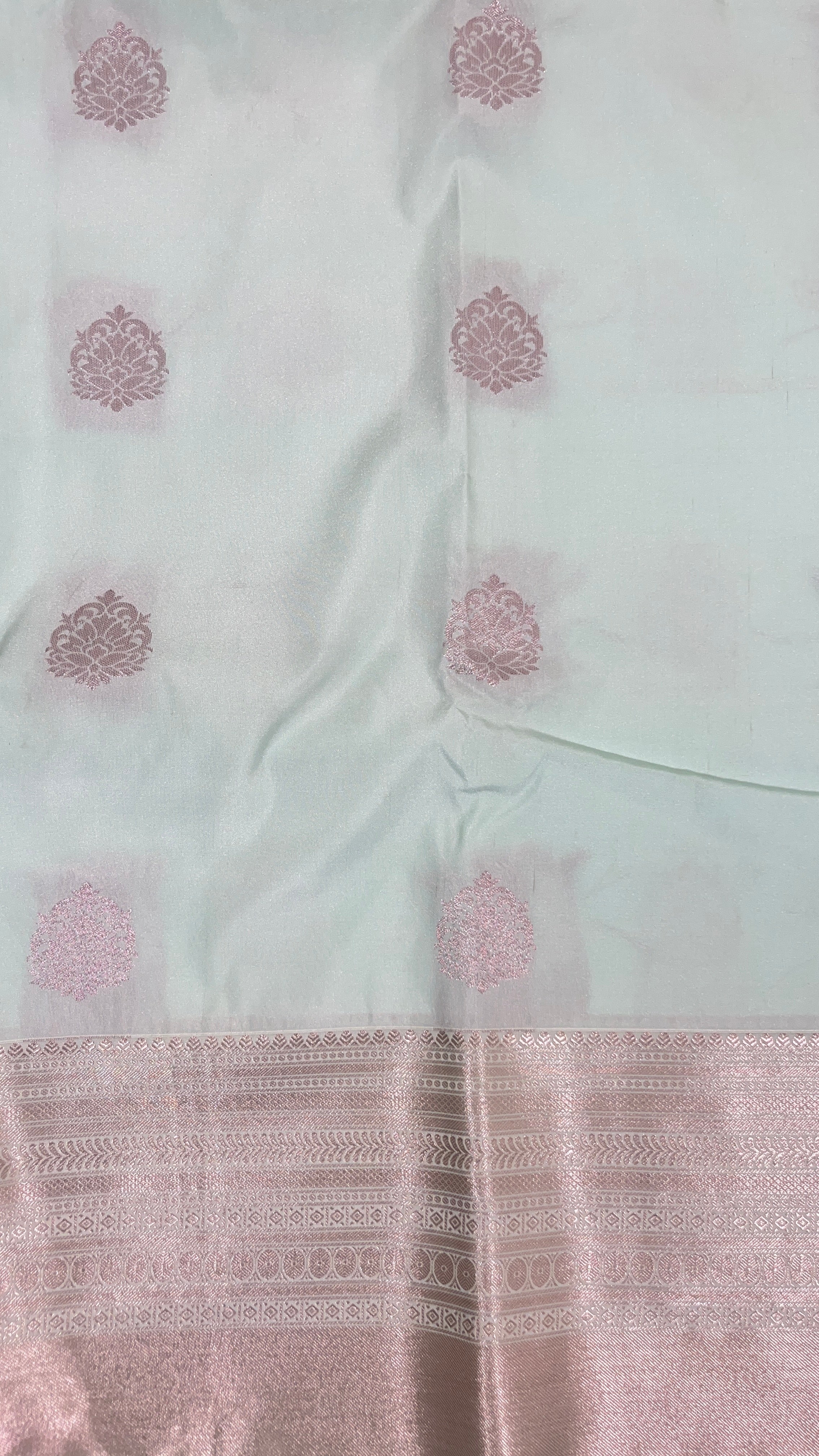 Neelara – The Teal Whisper