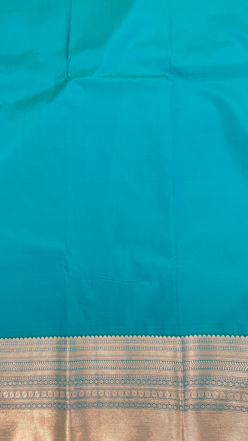 Neelara – The Teal Whisper