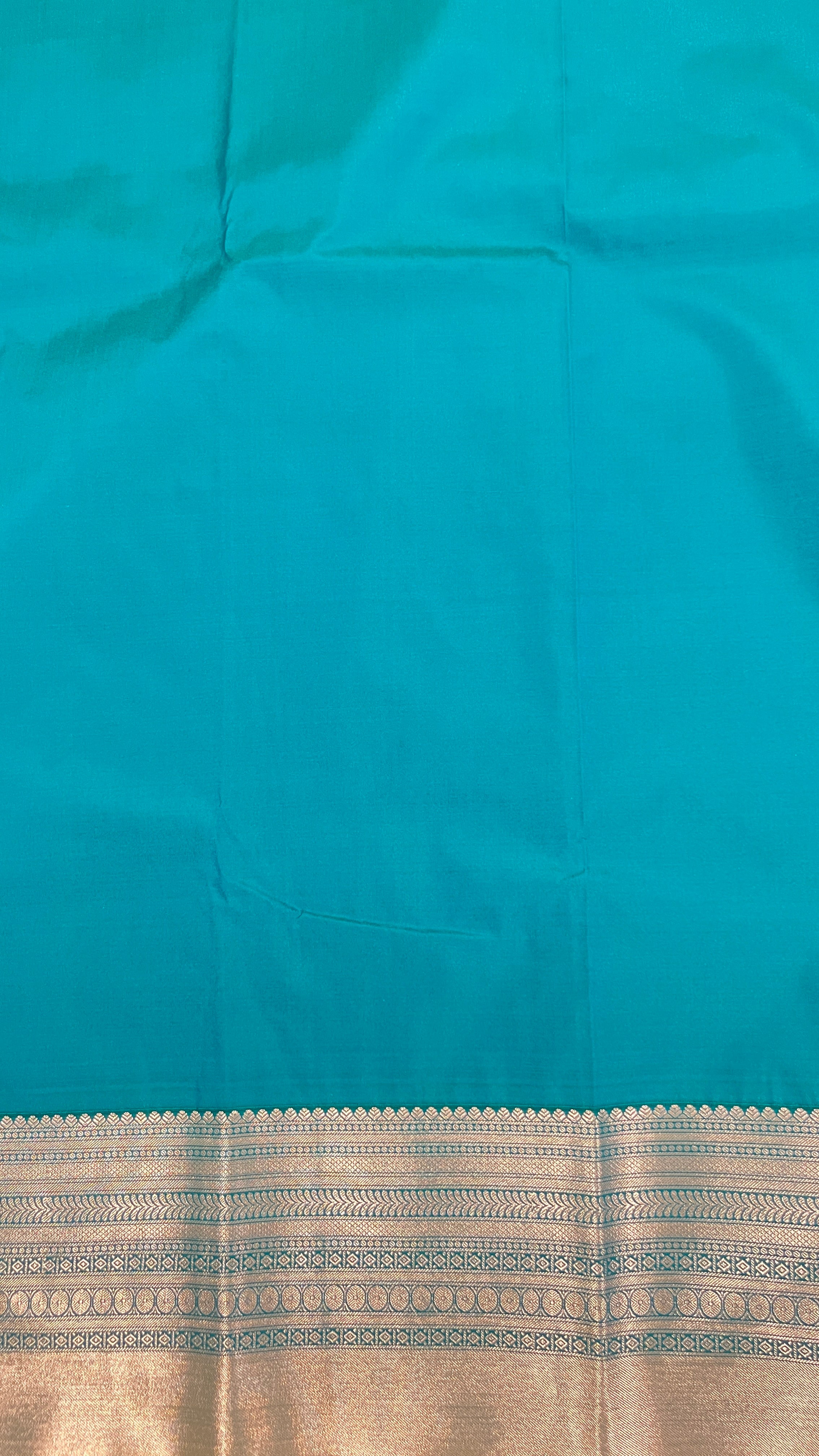Neelara – The Teal Whisper